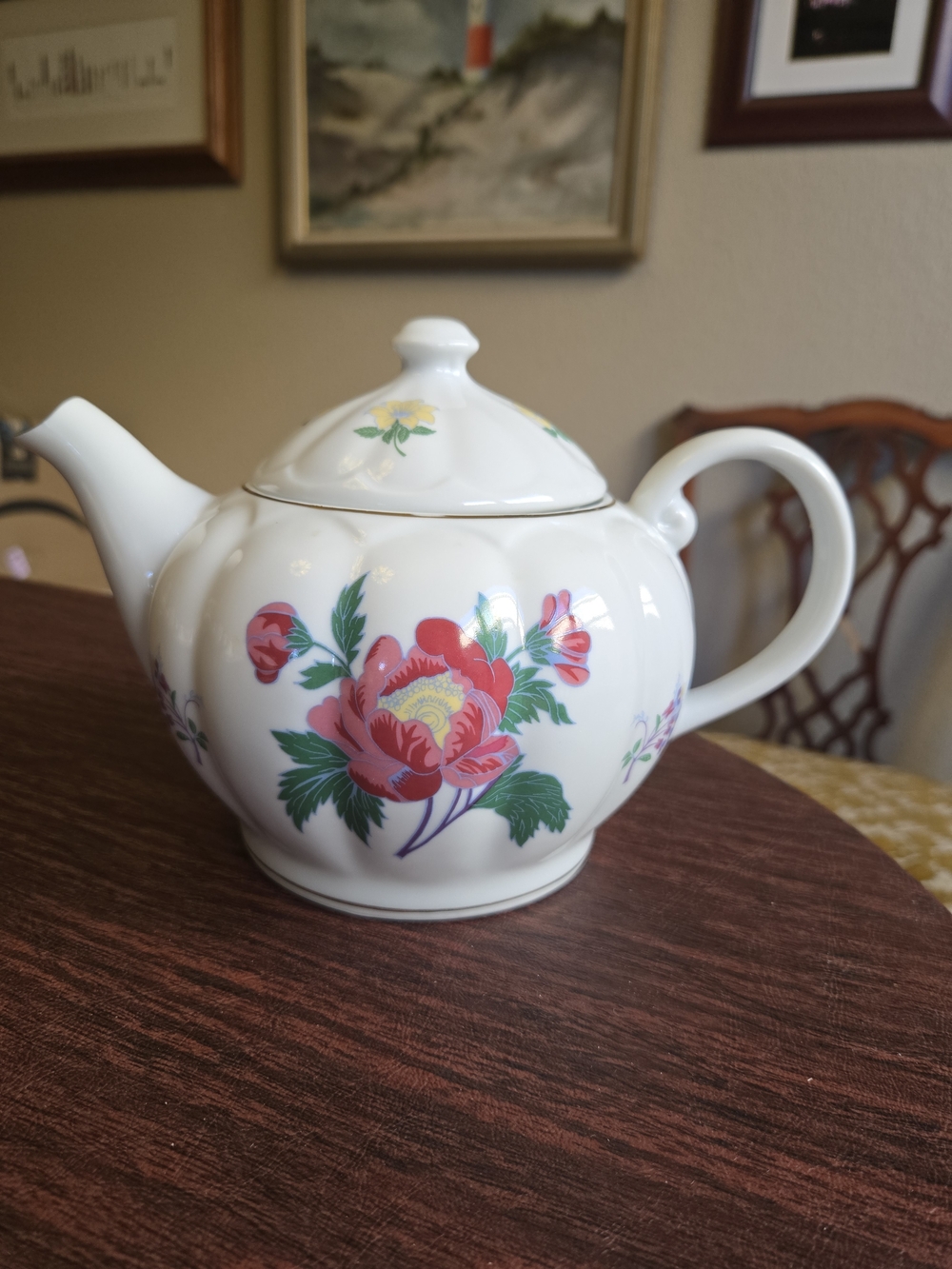 Laura Ashley Teapot, Parfums Pattern
